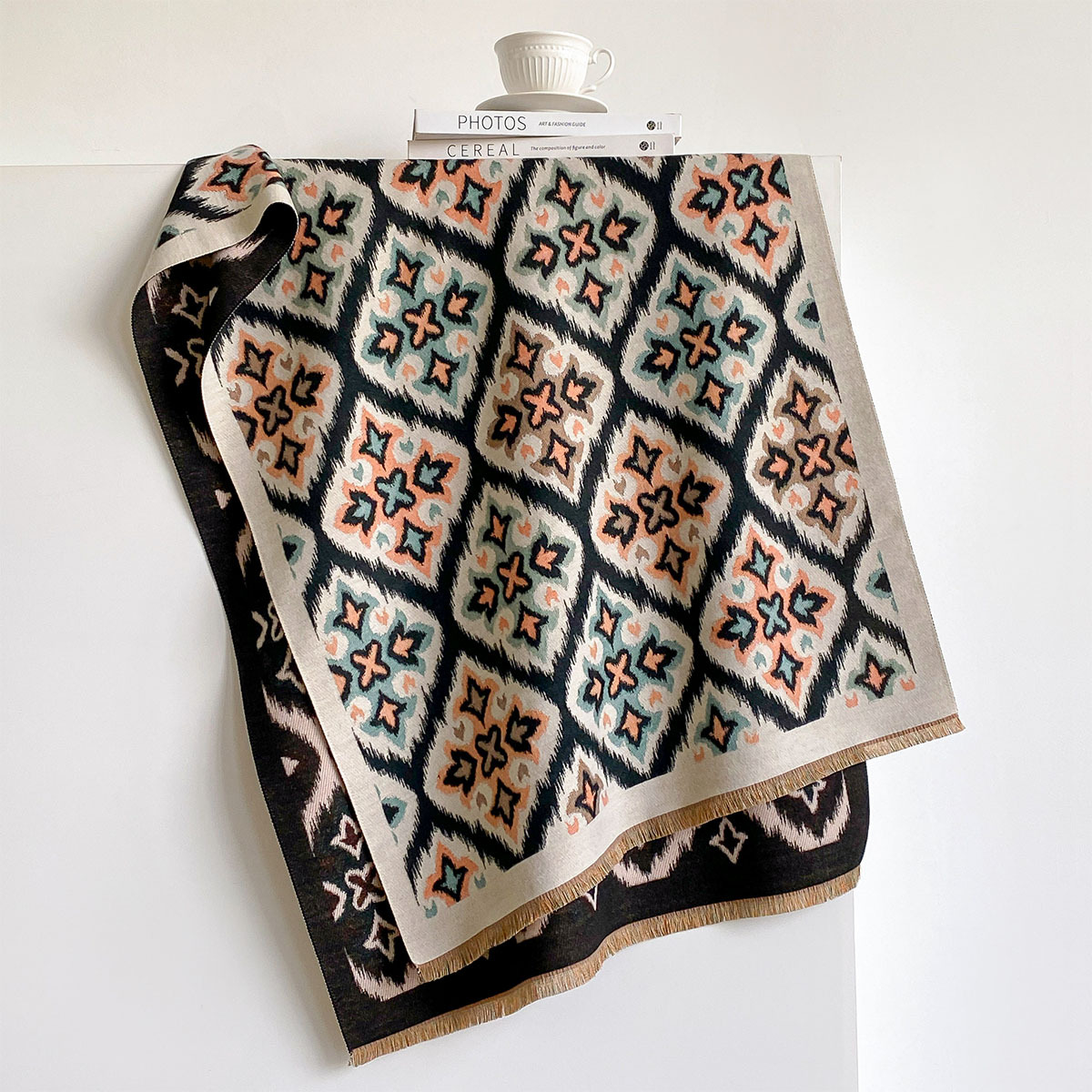 Cachecol Reversível de Imitaçã - Woven Scarf Blanket avaliação e preço